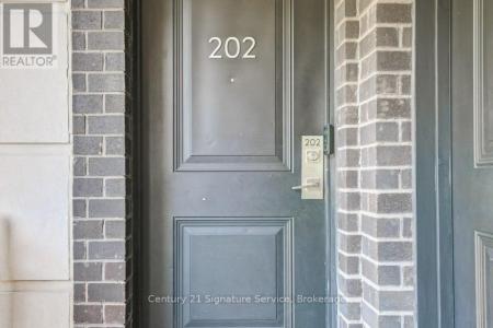 652 CRICKLEWOOD DRIVE, Mississauga (mineola), Ontario L5G 0A5, Canada