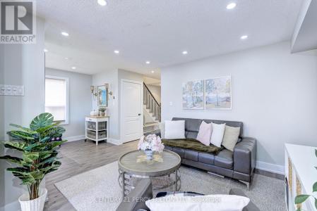 4 DUNLOP COURT, Brampton (fletcher's Meadow), Ontario L6X 4Z8, Canadá