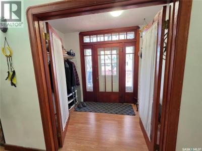 210 2ND STREET S, Cabri, Saskatchewan S0N 0J0, Kanada