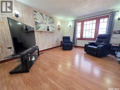 210 2ND STREET S, Cabri, Saskatchewan S0N 0J0, Kanada