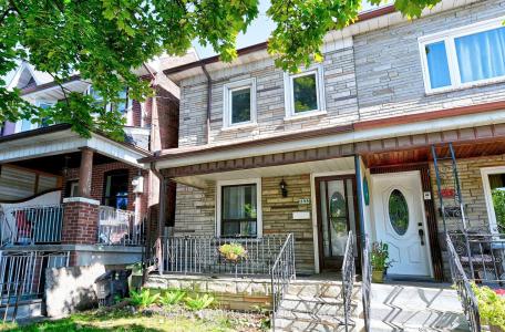 1195 DOVERCOURT ROAD, Toronto, Ontario M6H 2Y1, Canada