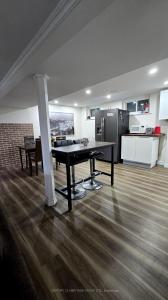 77 AURORA HEIGHTS DRIVE, Aurora, Ontario L4G 2X1, CANADÁ