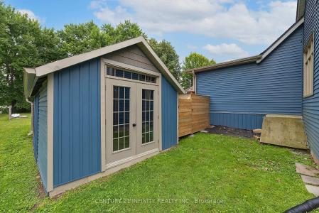 11 CAMPBELL STREET, Rideau Lakes, 安大略省 K0G 1V0, 加拿大