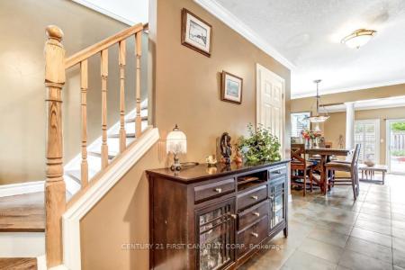 1275 CROSSCREEK CRESCENT, London East, Ontario N5Y 6H6, Canada