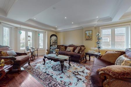 11 BELLVARE CRESCENT, Toronto, 安大略省 M1R 2M8, 加拿大