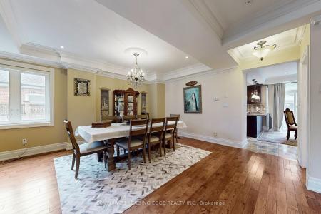 11 BELLVARE CRESCENT, Toronto, 安大略省 M1R 2M8, 加拿大