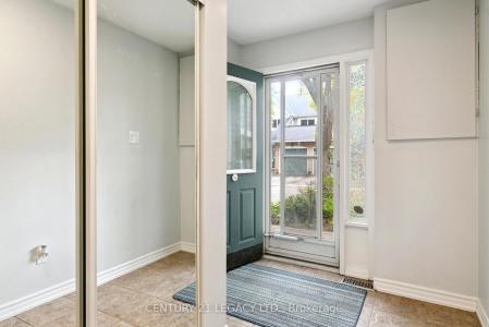 2530 NORTHAMPTON BOULEVARD, Burlington, Ontario L7M 4B4, Kanada