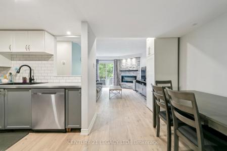 2530 NORTHAMPTON BOULEVARD, Burlington, Ontario L7M 4B4, Kanada