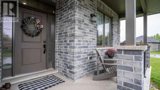 121 ROBIN RIDGE DRIVE, Central Elgin (belmont), Ontario L0L 1B0, Canada