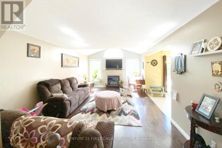 1177 SMITHER ROAD, London North (north I), Ontario N6G 5R8, Canadá