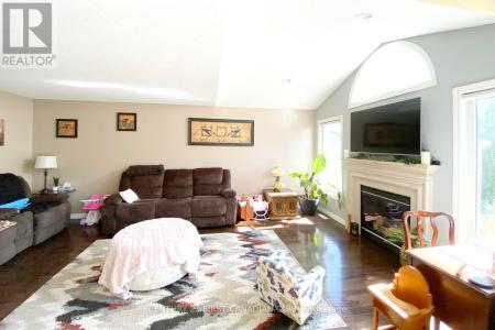 1177 SMITHER ROAD, London North (north I), Ontario N6G 5R8, Canadá