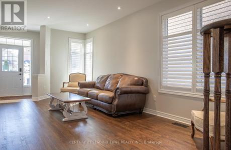 327 MANTLE AVENUE, Whitchurch-stouffville (stouffville), 온타리오주 L4A 0R9, 캐나다