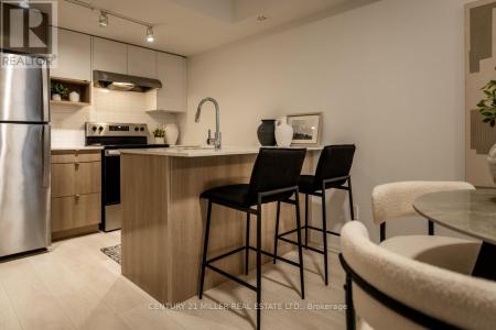 1129 COOKE BOULEVARD, Burlington (lasalle), Ontario L7T 0C3, Canada