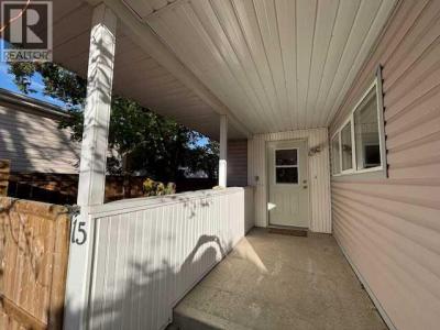 15 WILLOW ROAD WEST, Claresholm, 阿爾伯塔 T0L 0T0, 加拿大