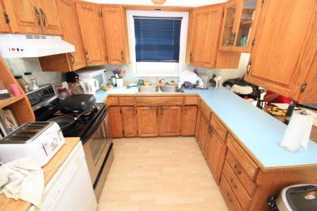 5305 56 STREET, Taber, Alberta T1G 1L8, Canada