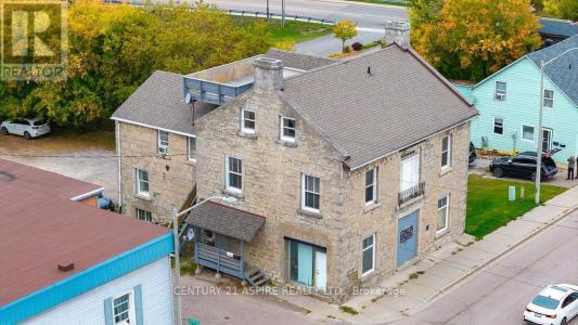 156 MACKAY STREET, Pembroke, Ontario K8A 1B9, Kanada