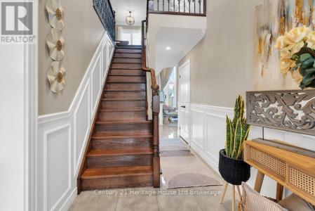 717 NORMANDY DRIVE, Woodstock (woodstock - North), オンタリオ N4T 0C5, カナダ