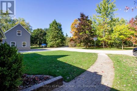 8583 SDRD 15, Centre Wellington, Ontario N0B 1J0, Canadá