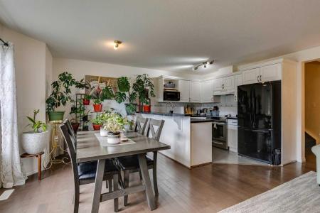 51 SPRING MEADOWS BAY, Okotoks, Alberta T1S 2G8, Canada