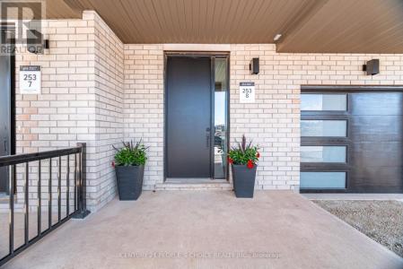 1302 MULLER LANE, Oakville (jm Joshua Meadows), Ontario L6H 7Z2, Canadá