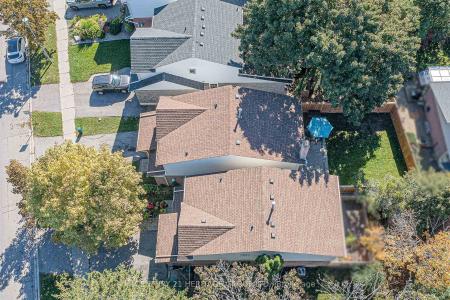 134 WALTON DRIVE, Aurora, Ontario L4G 3K4, Canadá