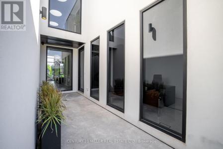 2384 BELYEA STREET, Oakville (br Bronte), Ontario L6L 1N9, Canadá