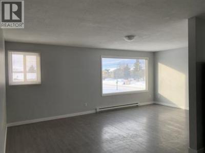 9619 102 STREET, Fort St. John, Colúmbia Britânica V1J 4A8, CANADÁ