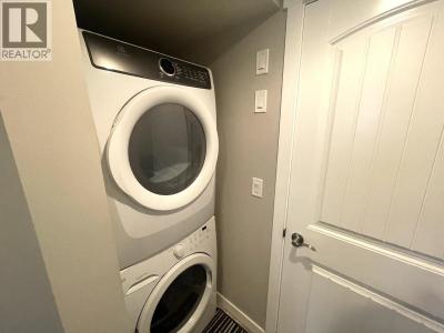 10121 97 AVENUE, Fort St. John, British Columbia V1J 1N8, Canada