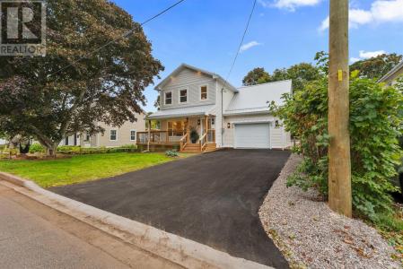 366 OAK AVENUE, Summerside, 艾德華王子島 C1N 2A7, 加拿大