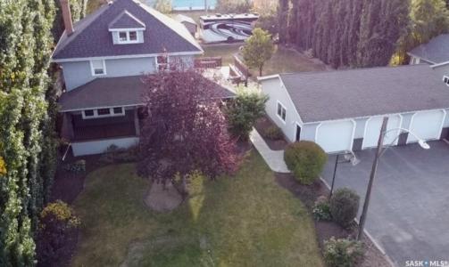 560 4TH AVENUE E, Unity, 薩斯喀徹爾省 S0K 4L0, 加拿大