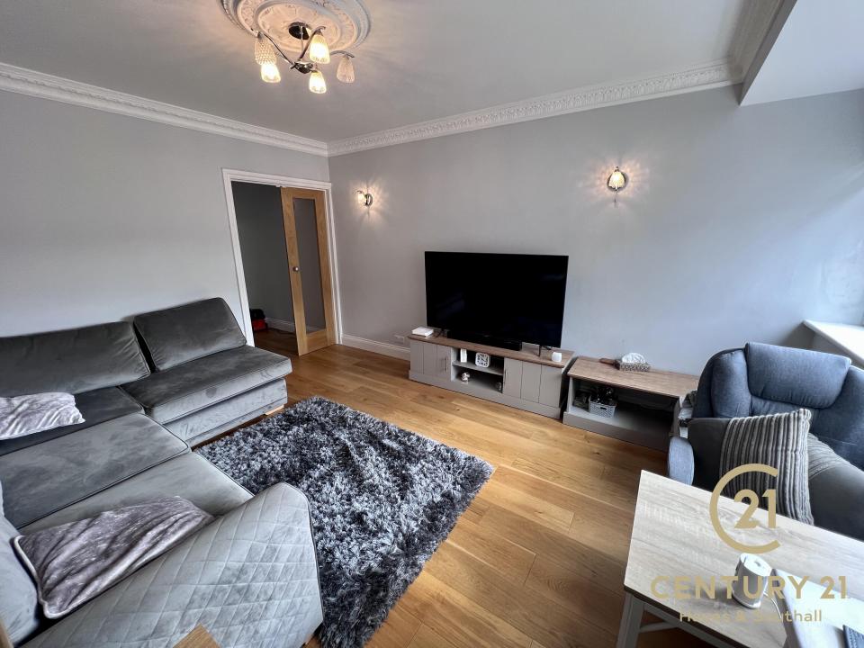 213, Woodrow Avenue, HAYES, 英国