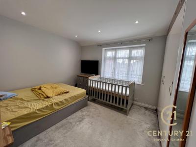 213, Woodrow Avenue, HAYES, 英国