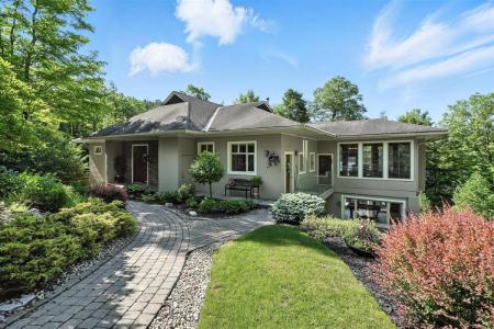 145  Ch. Panoramique, Cantley, Quebec J8V 3B2, Canada