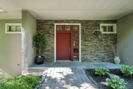 145 Ch. Panoramique, Cantley, Quebec J8V 3B2, Canada