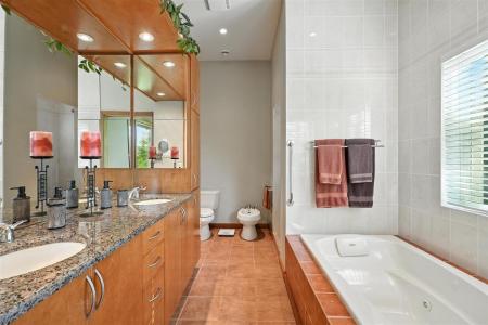 145 Ch. Panoramique, Cantley, Quebec J8V 3B2, Canada