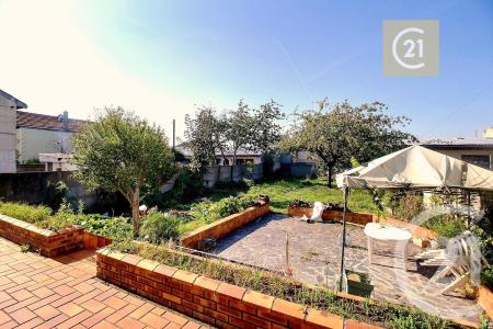 Les Pavillons Sous Bois, Isla De Francia 93320, Francia