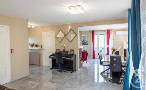 Sathonay Camp, Rhône-Alpes 69580, France