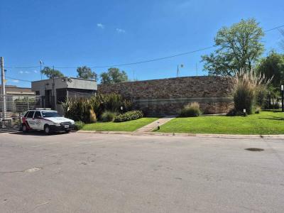 Azcuenaga 2005, Lunlunta, Mendoza 5517, Argentina