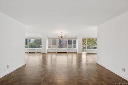 166-25 Powells Cove Boulevard unit: 3F 3F, Beechhurst, ニューヨーク 11357, アメリカ合衆国