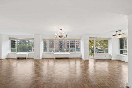 166-25 Powells Cove Boulevard unit: 3F 3F, Beechhurst, ニューヨーク 11357, アメリカ合衆国