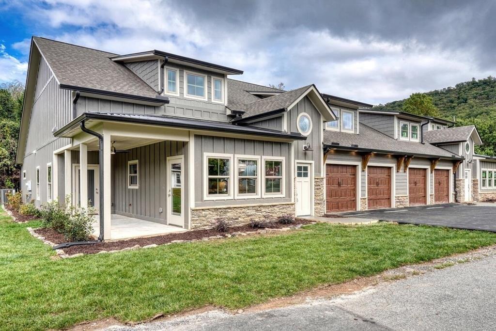 98 Brett Way, Hiawassee, Georgia 30546