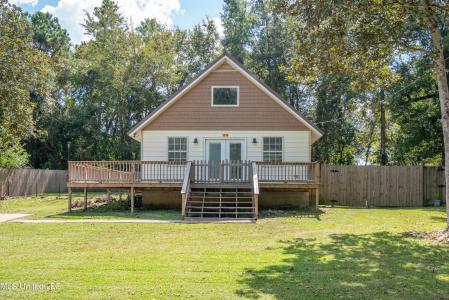 1076 Lilinoe Way, Diamondhead, Mississippi 39525, USA