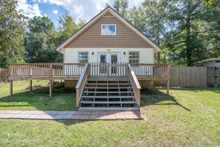 1076 Lilinoe Way, Diamondhead, Mississippi 39525, USA