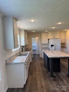 197 Burleson Point, Woodleaf, North Carolina 27054, Stati Uniti