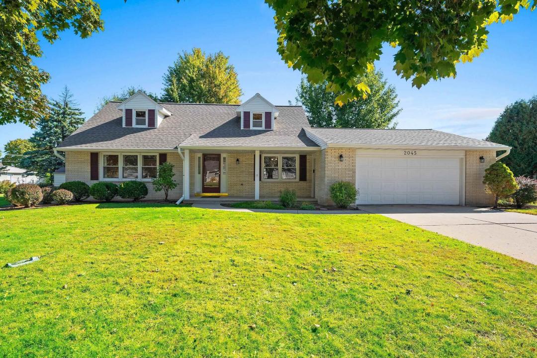 2045 KASSNER Drive, Green Bay, Wisconsin 54304-4417