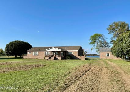 2138 Eagle Lake Shore Road, Vicksburg, 密西西比州 39183, 美国