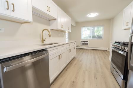 2640 N Windsor Drive , 102, Arlington Heights, Illinois 60004, Estados Unidos