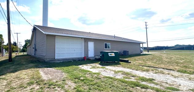 403 S Sycamore St., Villa Grove, Illinois 61956