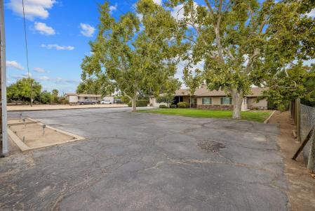 1714 N Blythe Avenue, Fresno, Californie 93722, États-Unis