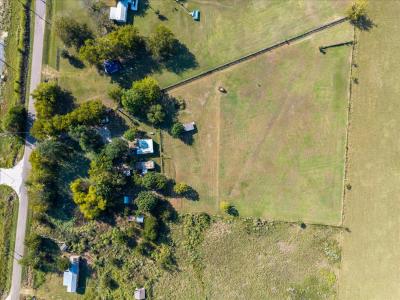 814 Signal Rd, Quinlan, Texas 75474